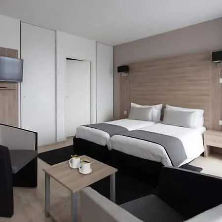 Tulip Lille Grand Stade Apartahotel 3*