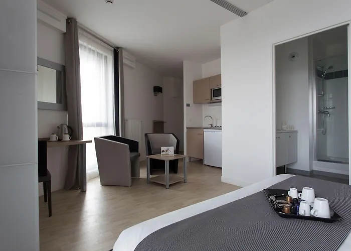 Tulip Lille Grand Stade Hotel 3*